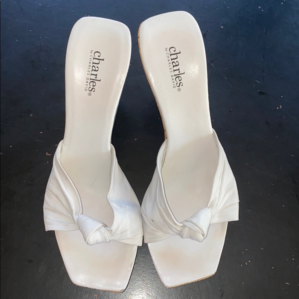 Charles by Charles David white wedge size 8.5